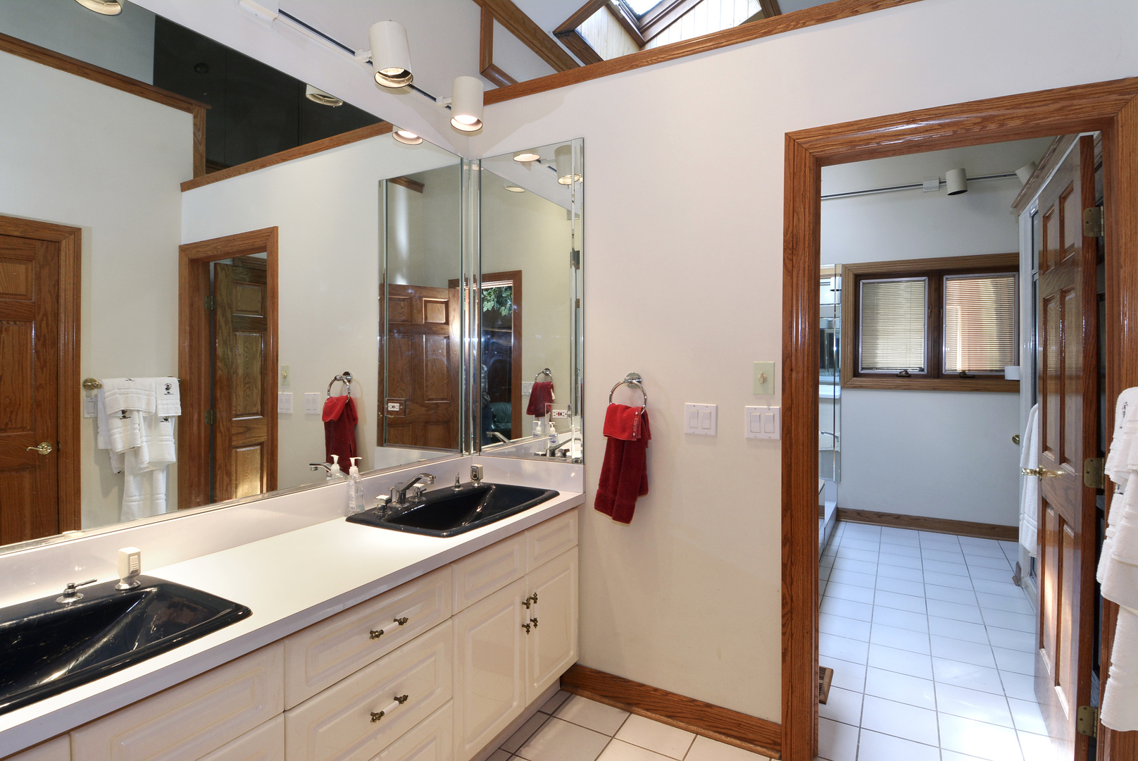 1108 North Elmhurst Road Mount Prospect, IL 60056 - Photo 22 of 33