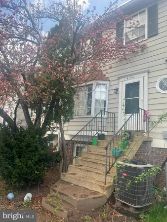 $2,150 | 4154 Pleasant Meadow Court, Chantilly, VA 20151