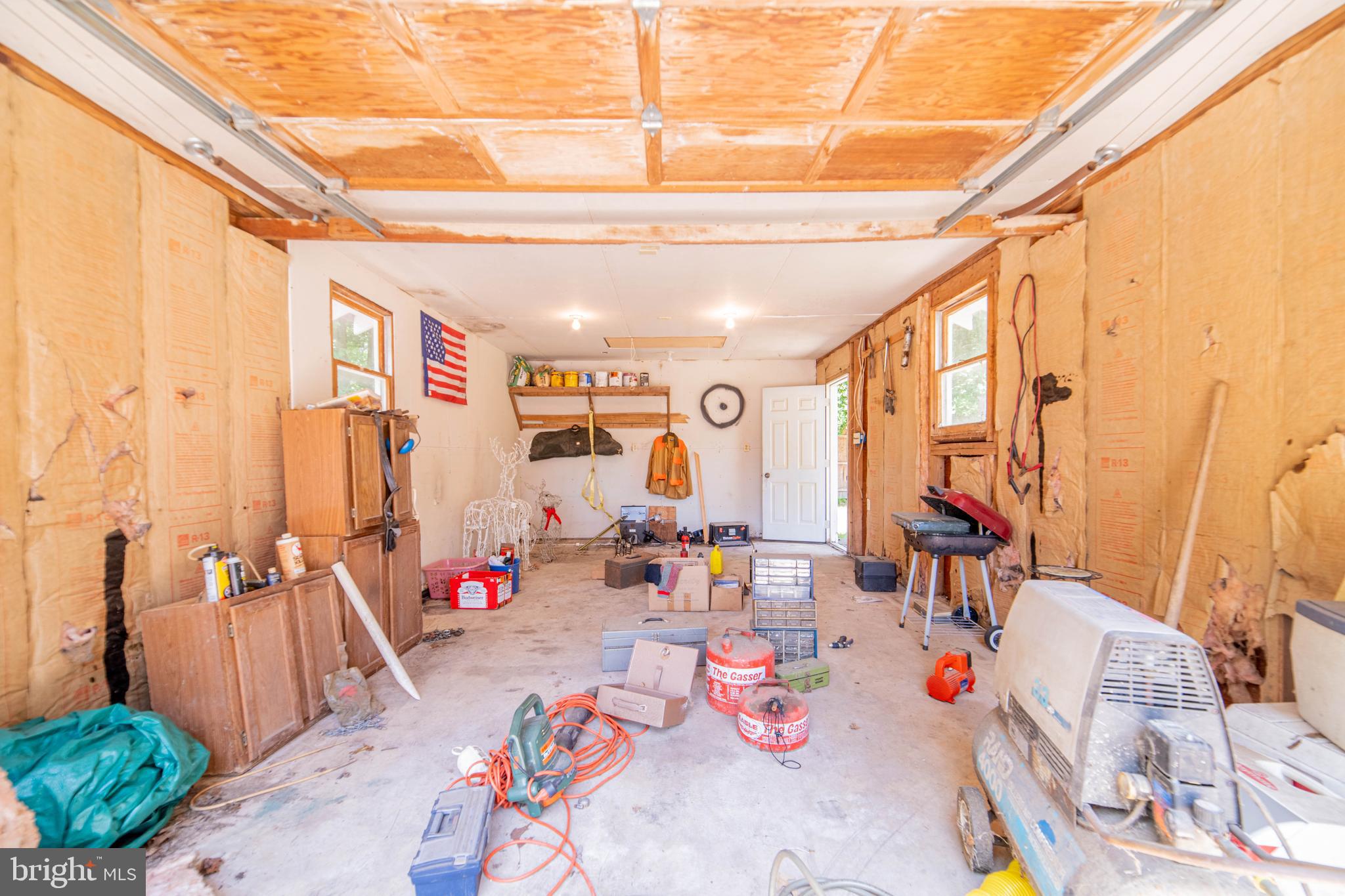 45 Paradise Road Alloway, NJ 08302 - Photo 23 of 32 Garage