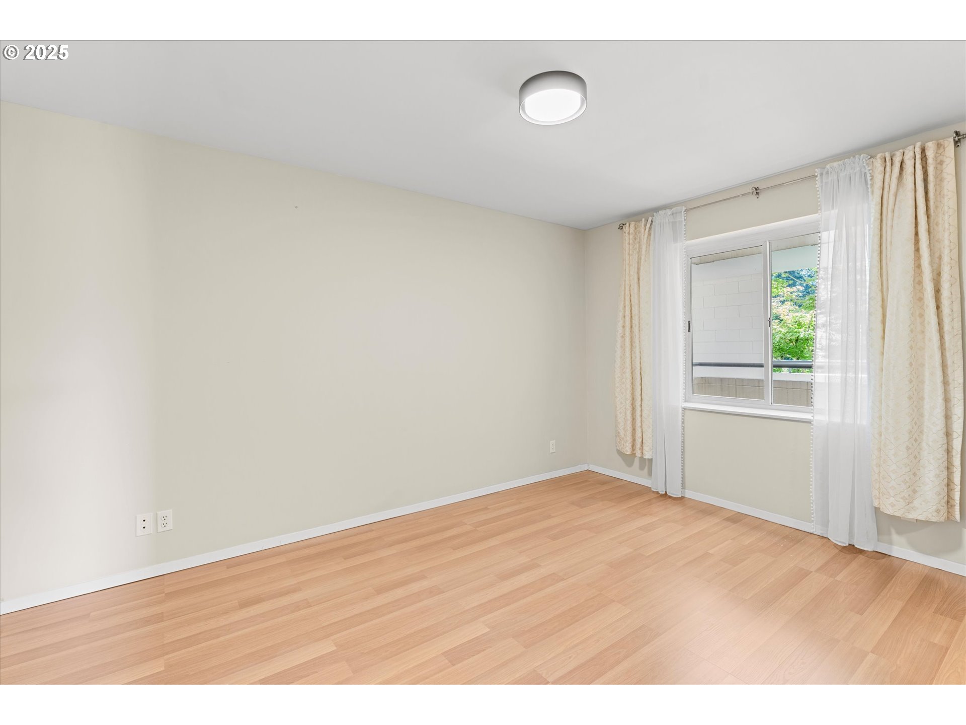 6665 West Burnside Road, Unit 438 Portland, OR 97225 - Photo 14 of 29 Gallery Image 14