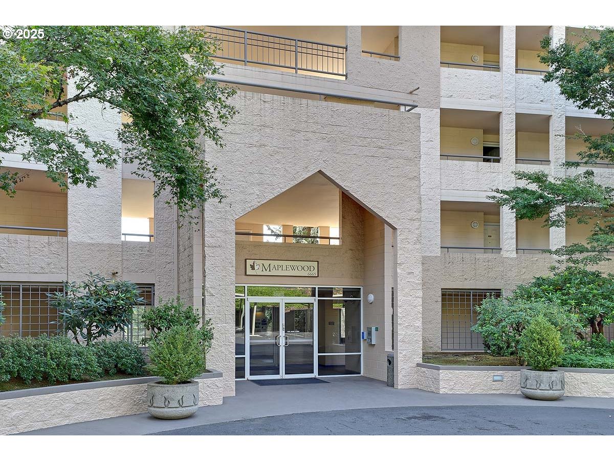 6665 West Burnside Road, Unit 438 Portland, OR 97225 - Photo 2 of 29 Gallery Image 2