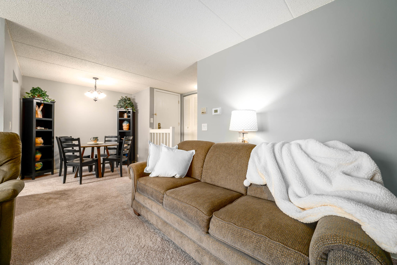500 Timber Ridge Drive, Unit 202A Carol Stream, IL 60188 - Photo 5 of 16