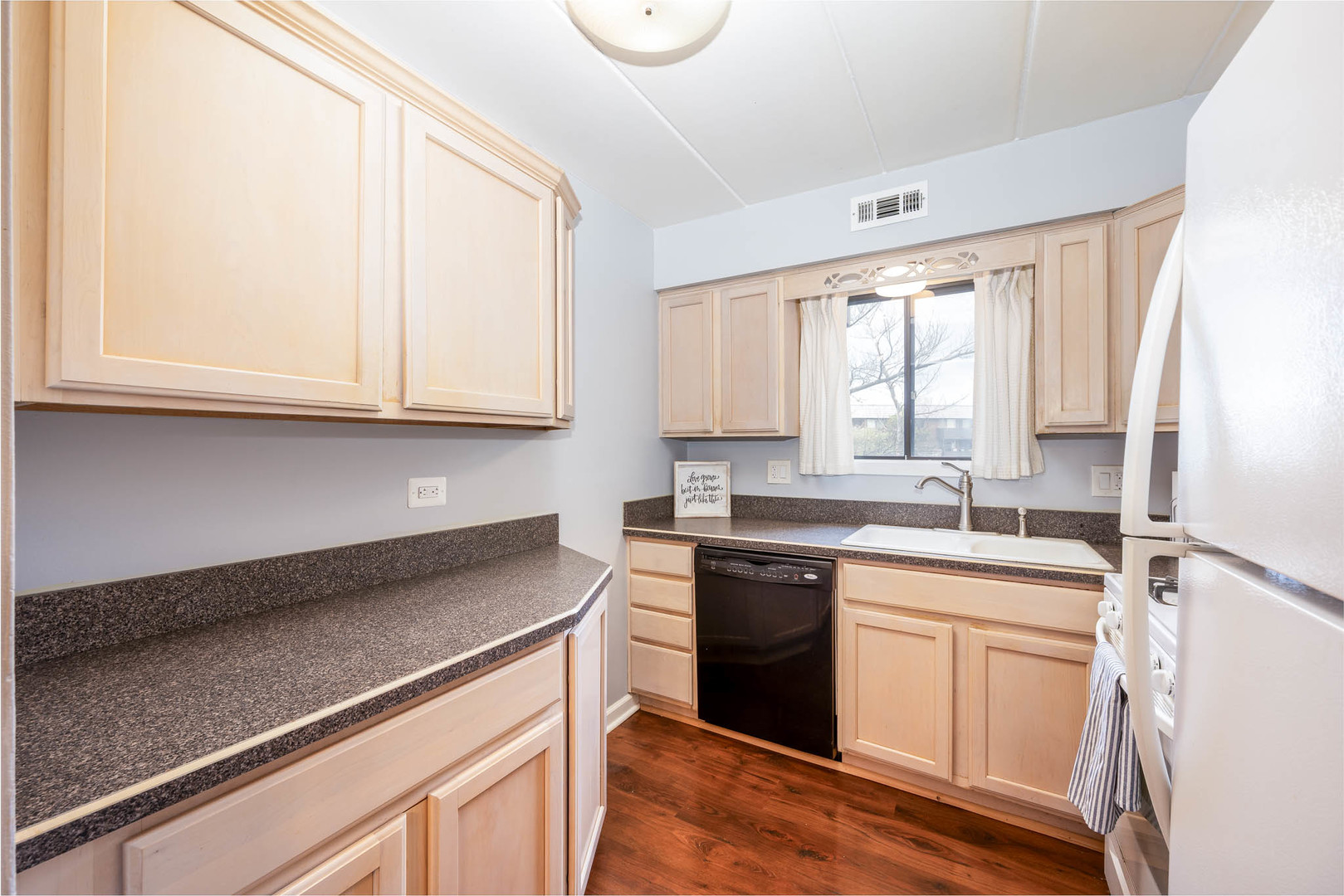 500 Timber Ridge Drive, Unit 202A Carol Stream, IL 60188 - Photo 7 of 16