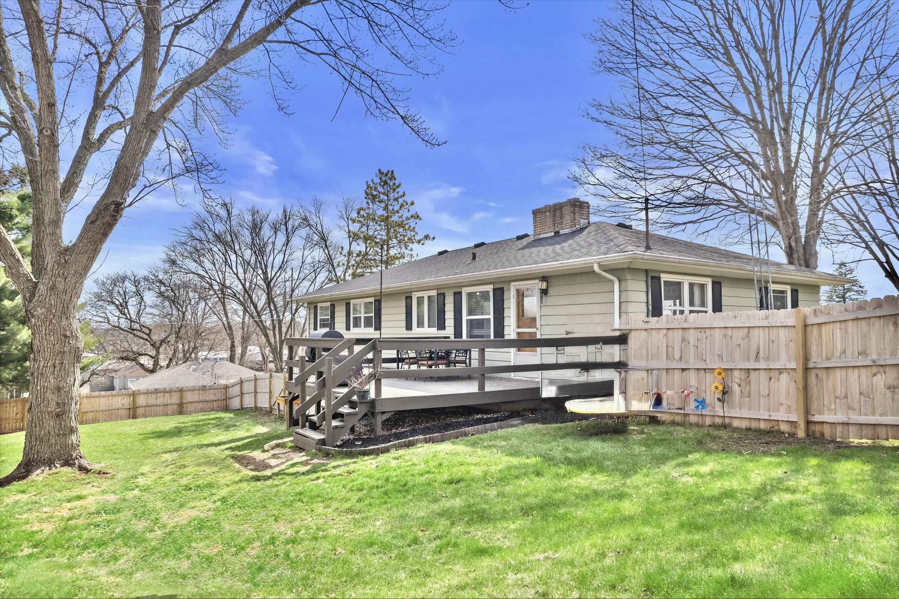 612 Roosevelt Street Fort Atkinson, WI 53538 - Photo 4 of 37