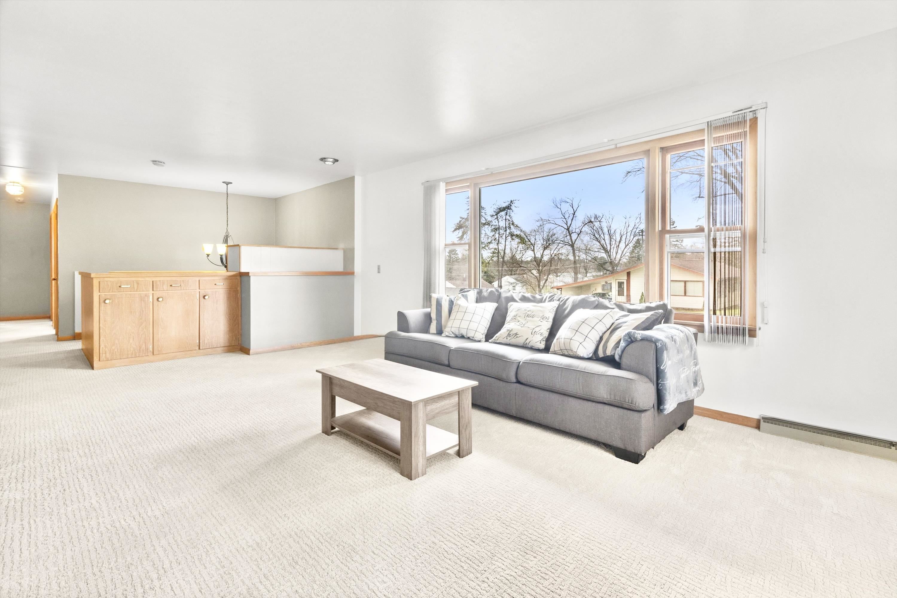 612 Roosevelt Street Fort Atkinson, WI 53538 - Photo 5 of 37