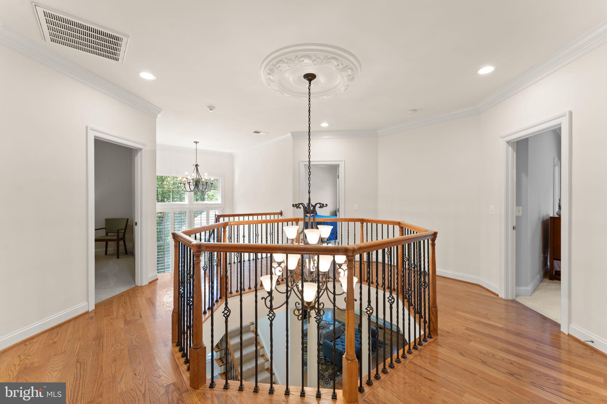 9603 Thistle Ridge Lane Vienna, VA 22182 - Photo 31 of 73 Upper Level Hallway
