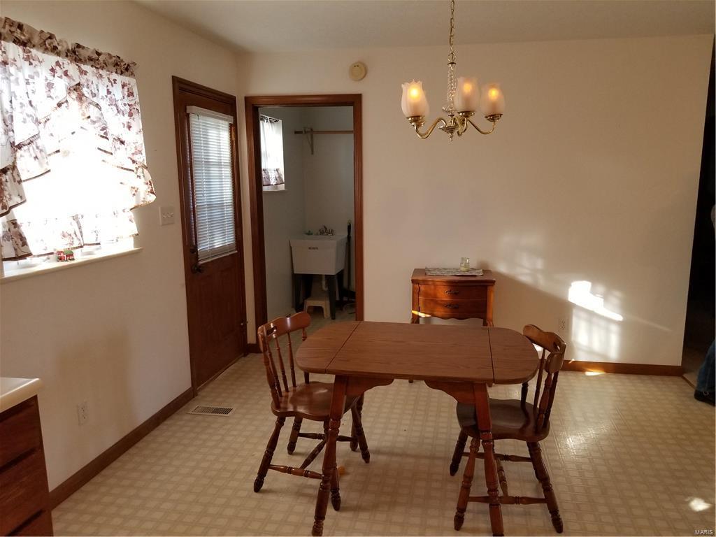 438 Main Street Radom, IL 62808 - Photo 6 of 10 Gallery Image 6