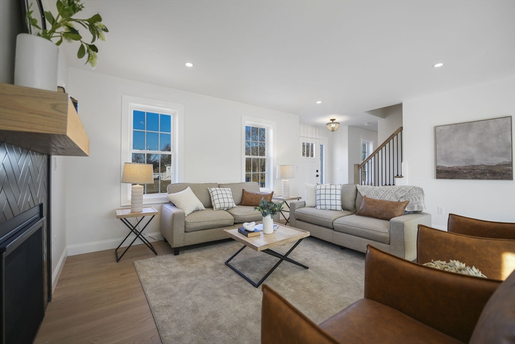 1 Ritas Way Fairhaven, MA 02719 - Photo 4 of 27 Gallery Image 4