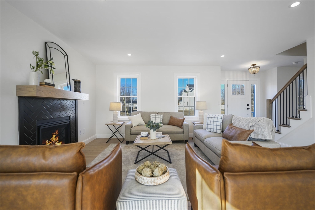 1 Ritas Way Fairhaven, MA 02719 - Photo 5 of 27 Gallery Image 5