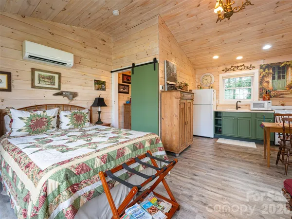 $750,000 | 113 5th Street, Black Mountain, NC 28711