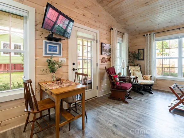 $750,000 | 113 5th Street, Black Mountain, NC 28711
