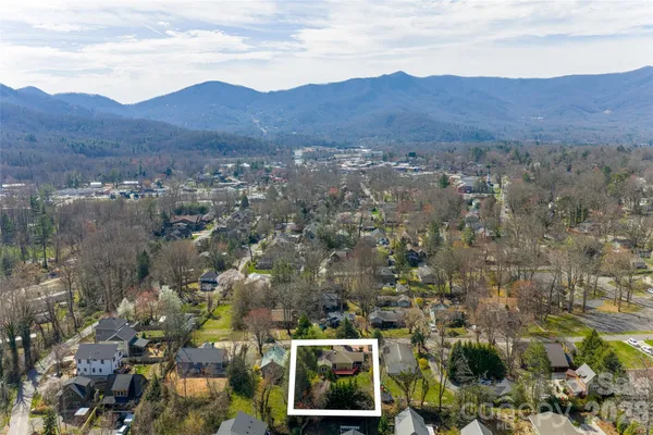 $750,000 | 113 5th Street, Black Mountain, NC 28711