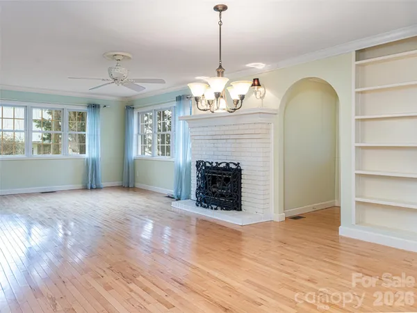 $750,000 | 113 5th Street, Black Mountain, NC 28711