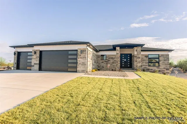 $520,000 | 520 Hayden Drive, Waterloo, IL 62298