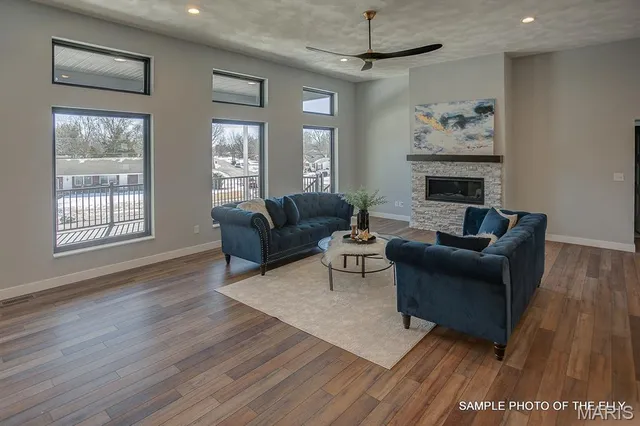 $520,000 | 520 Hayden Drive, Waterloo, IL 62298