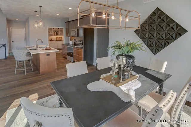 $520,000 | 520 Hayden Drive, Waterloo, IL 62298