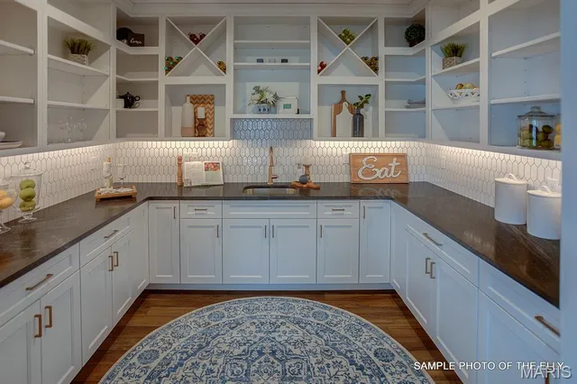 $520,000 | 520 Hayden Drive, Waterloo, IL 62298