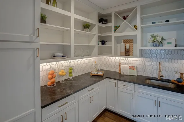 $520,000 | 520 Hayden Drive, Waterloo, IL 62298