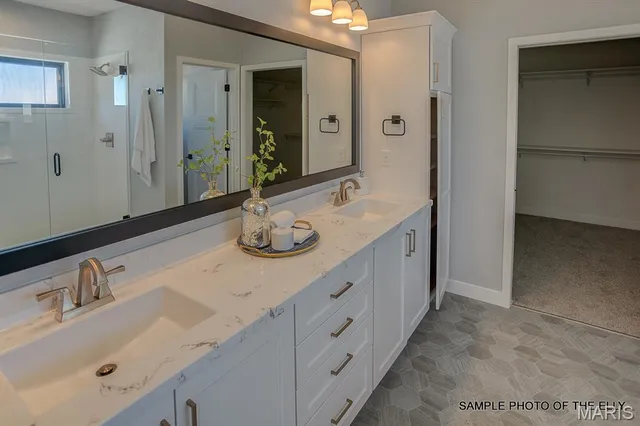 $520,000 | 520 Hayden Drive, Waterloo, IL 62298