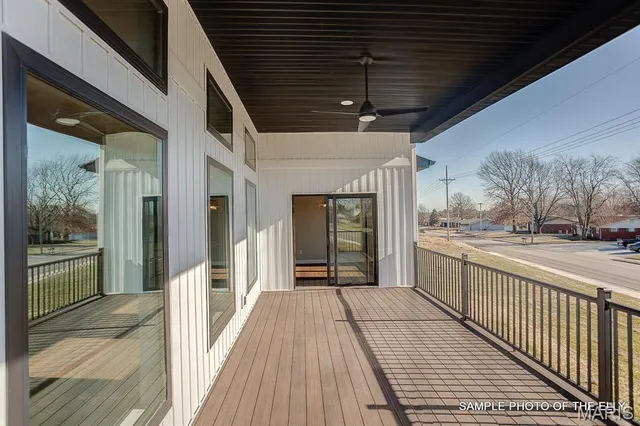 $520,000 | 520 Hayden Drive, Waterloo, IL 62298