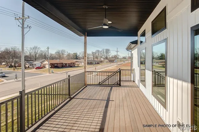 $520,000 | 520 Hayden Drive, Waterloo, IL 62298