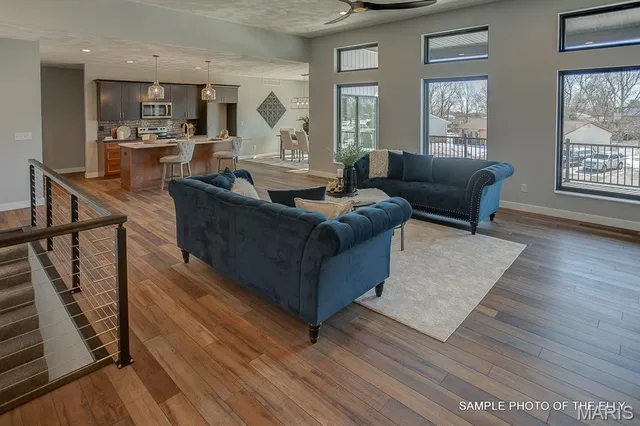 $520,000 | 520 Hayden Drive, Waterloo, IL 62298