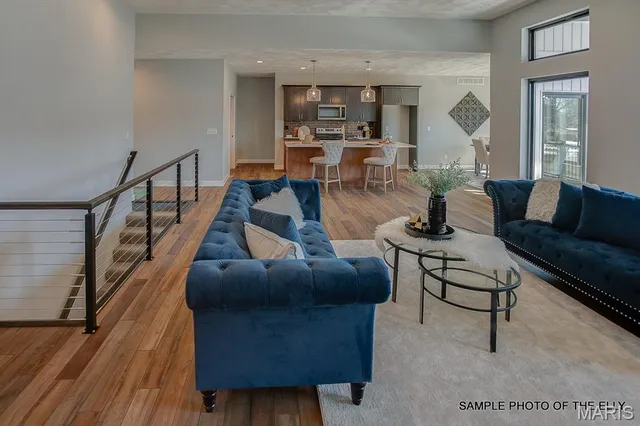 $520,000 | 520 Hayden Drive, Waterloo, IL 62298