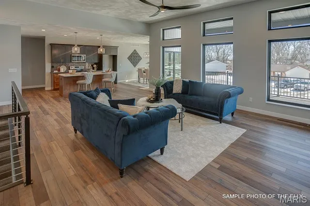 $520,000 | 520 Hayden Drive, Waterloo, IL 62298