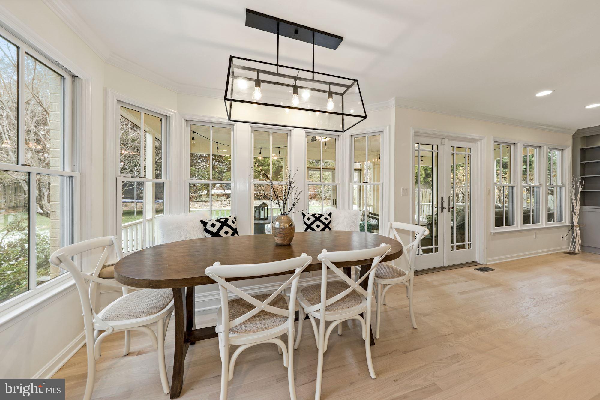5821 Plainview Road Bethesda, MD 20817 - Photo 11 of 46 Endless windows in breakfast area