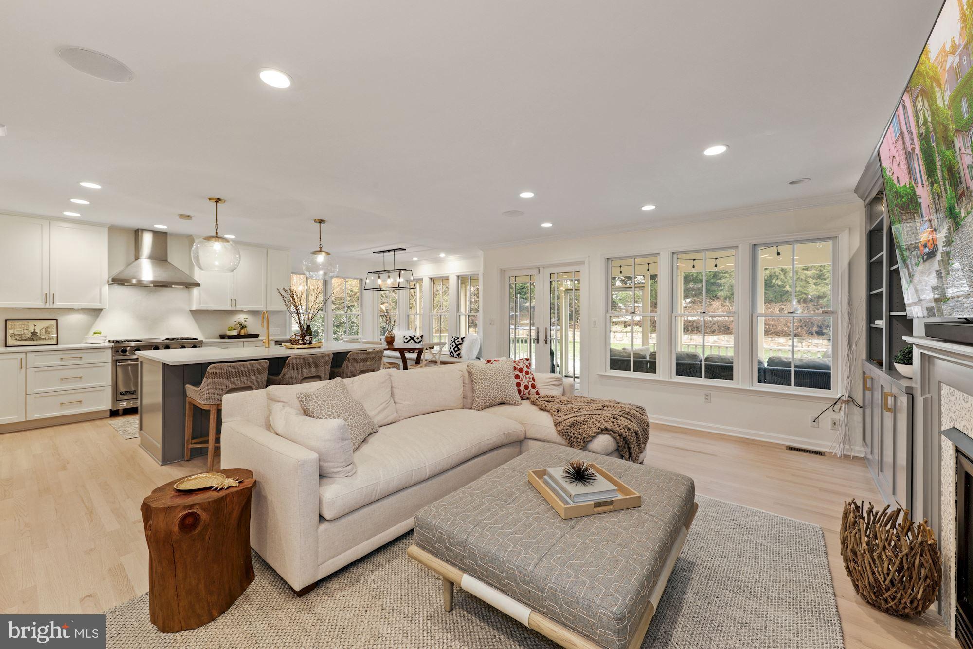 5821 Plainview Road Bethesda, MD 20817 - Photo 13 of 46 Spacious family room off kitchen