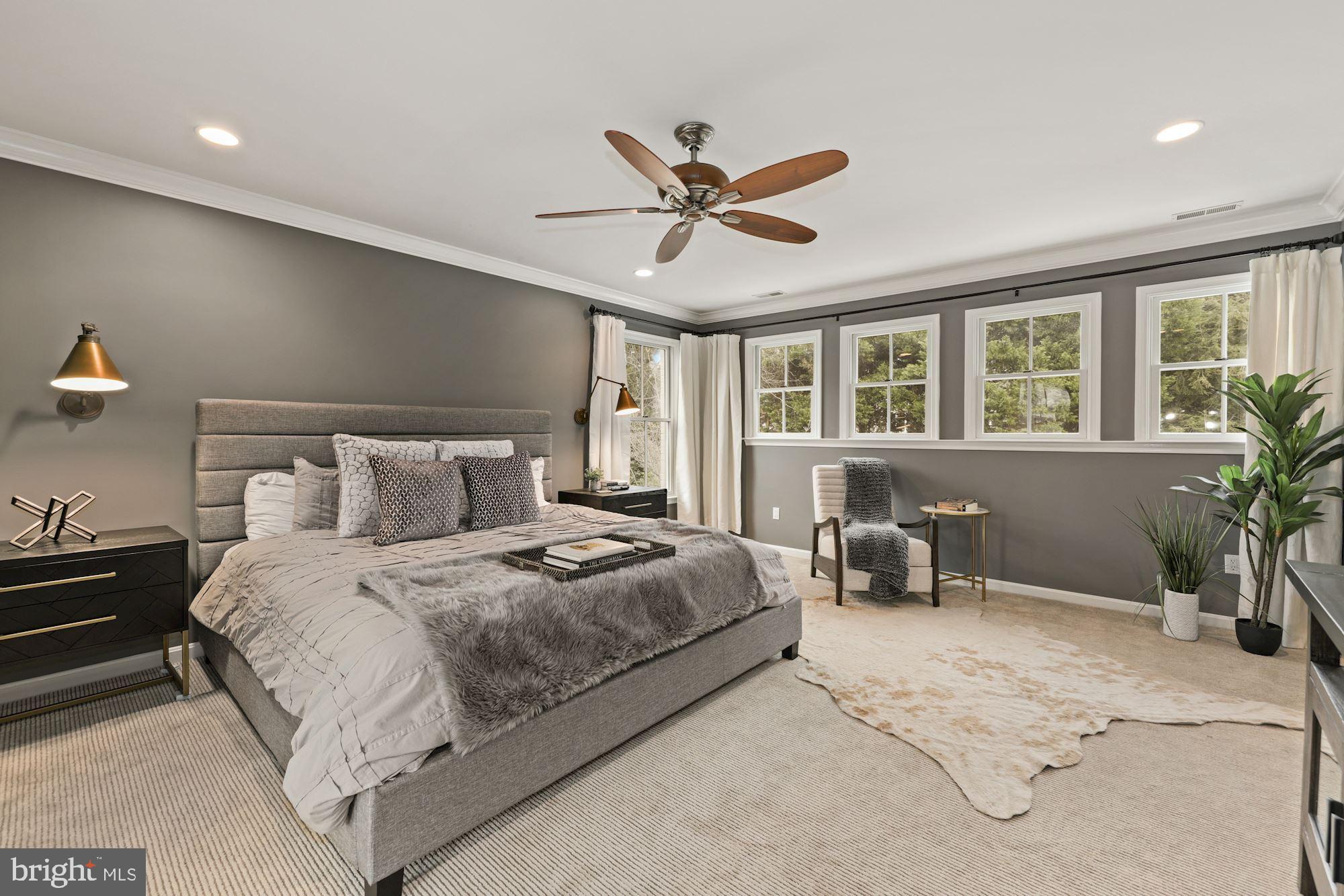 5821 Plainview Road Bethesda, MD 20817 - Photo 17 of 46 Glorious primary suite on top floor