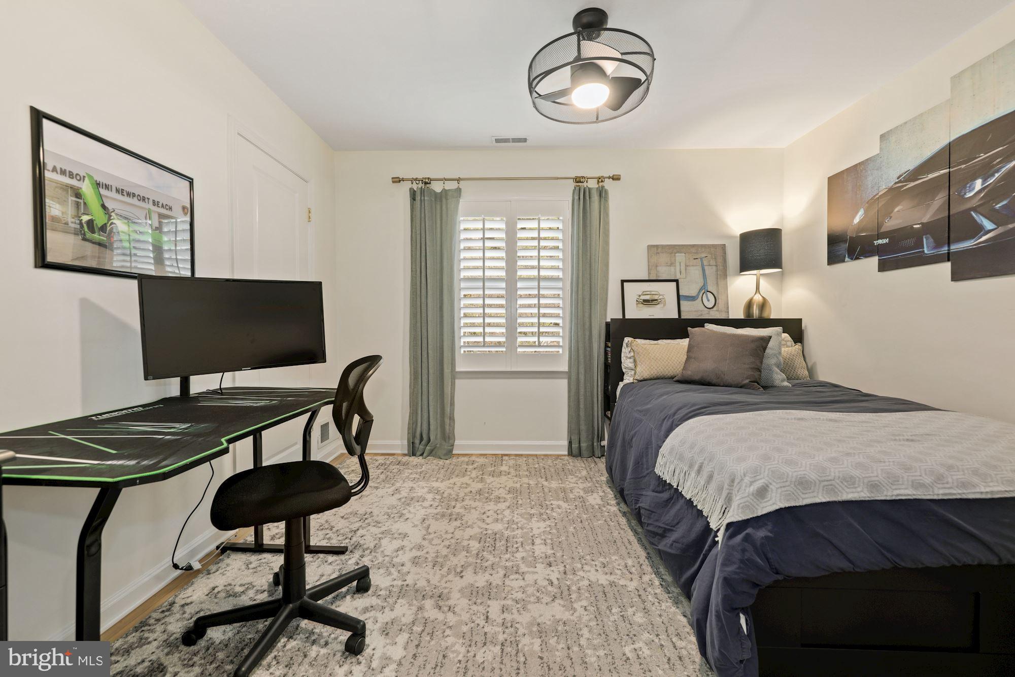 5821 Plainview Road Bethesda, MD 20817 - Photo 24 of 46 Bedroom 3