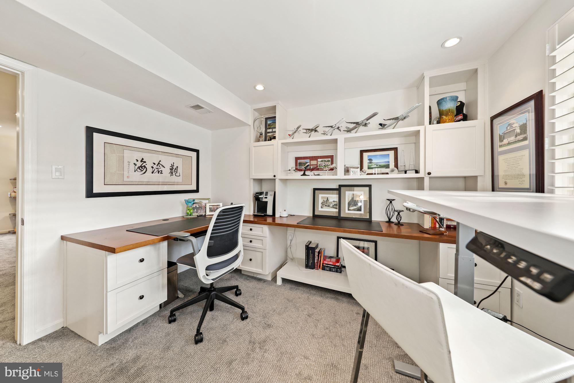 5821 Plainview Road Bethesda, MD 20817 - Photo 31 of 46 Bedroom 6 / office has builtin desk and shelving