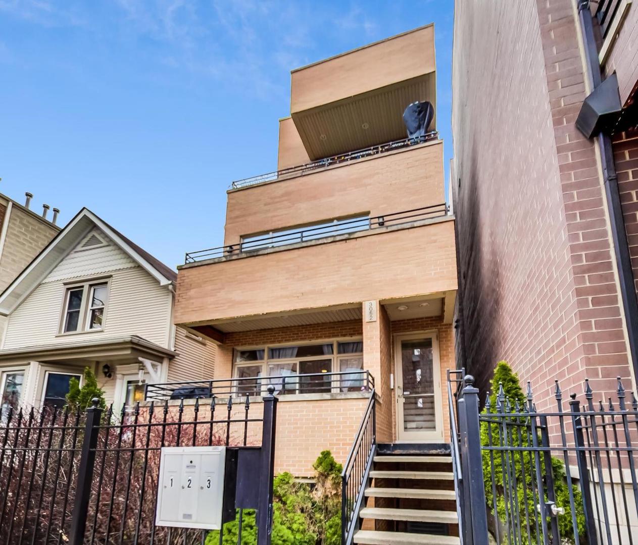 3052 North Oakley Avenue, Unit 1 Chicago, IL 60618 - Photo 1 of 30