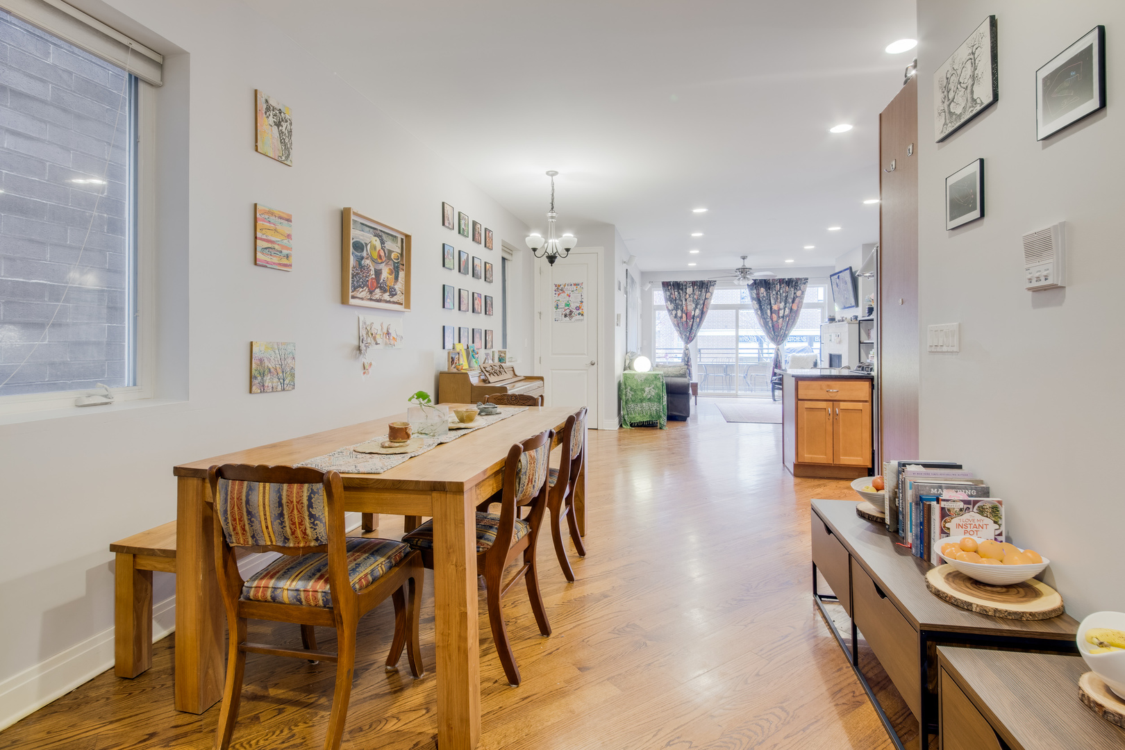 3052 North Oakley Avenue, Unit 1 Chicago, IL 60618 - Photo 11 of 30