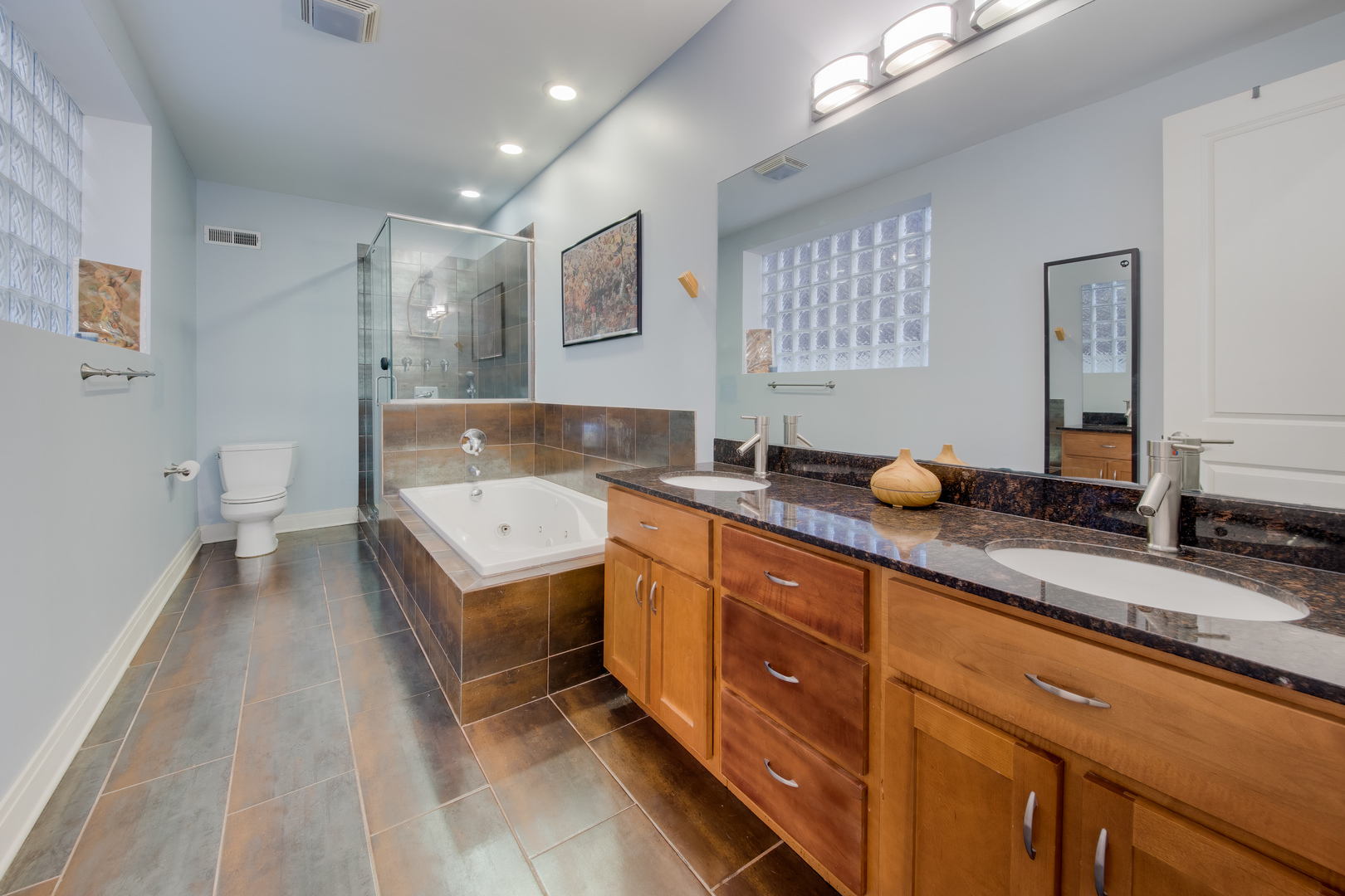 3052 North Oakley Avenue, Unit 1 Chicago, IL 60618 - Photo 14 of 30