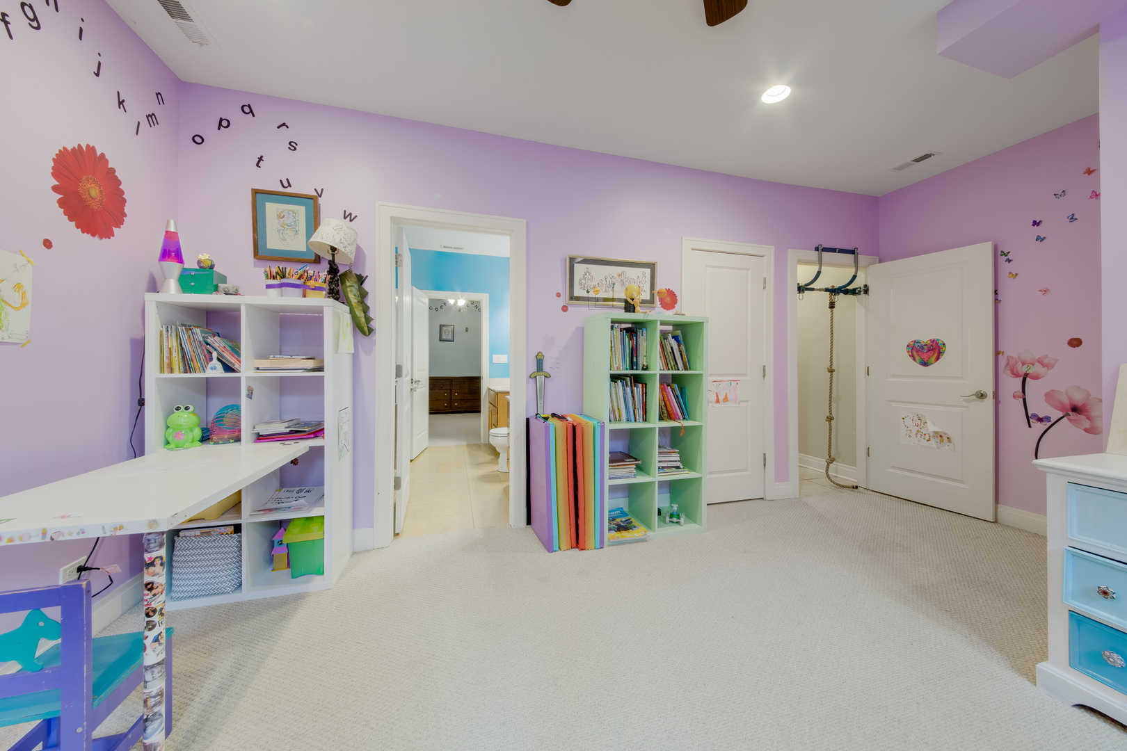 3052 North Oakley Avenue, Unit 1 Chicago, IL 60618 - Photo 18 of 30