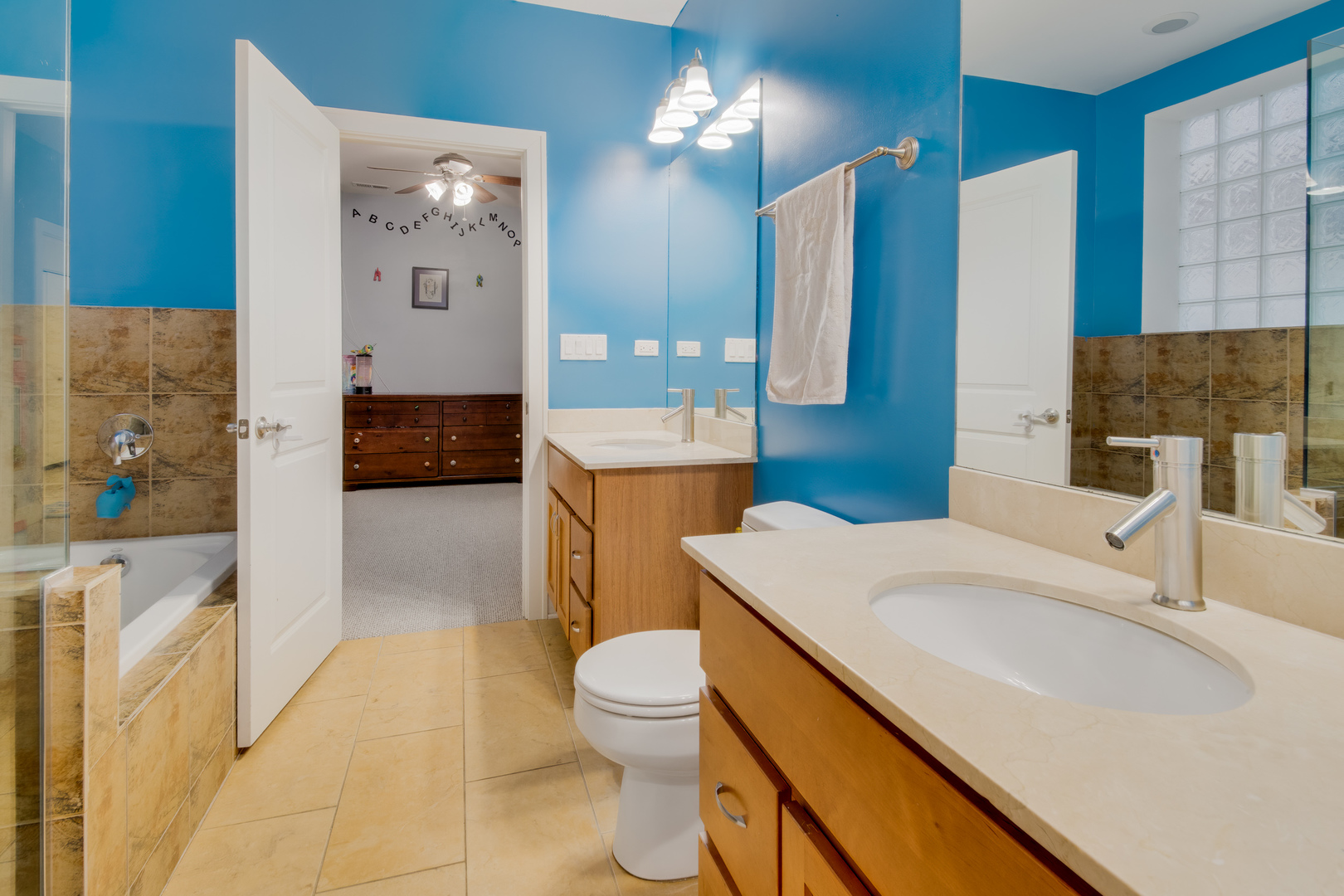 3052 North Oakley Avenue, Unit 1 Chicago, IL 60618 - Photo 20 of 30