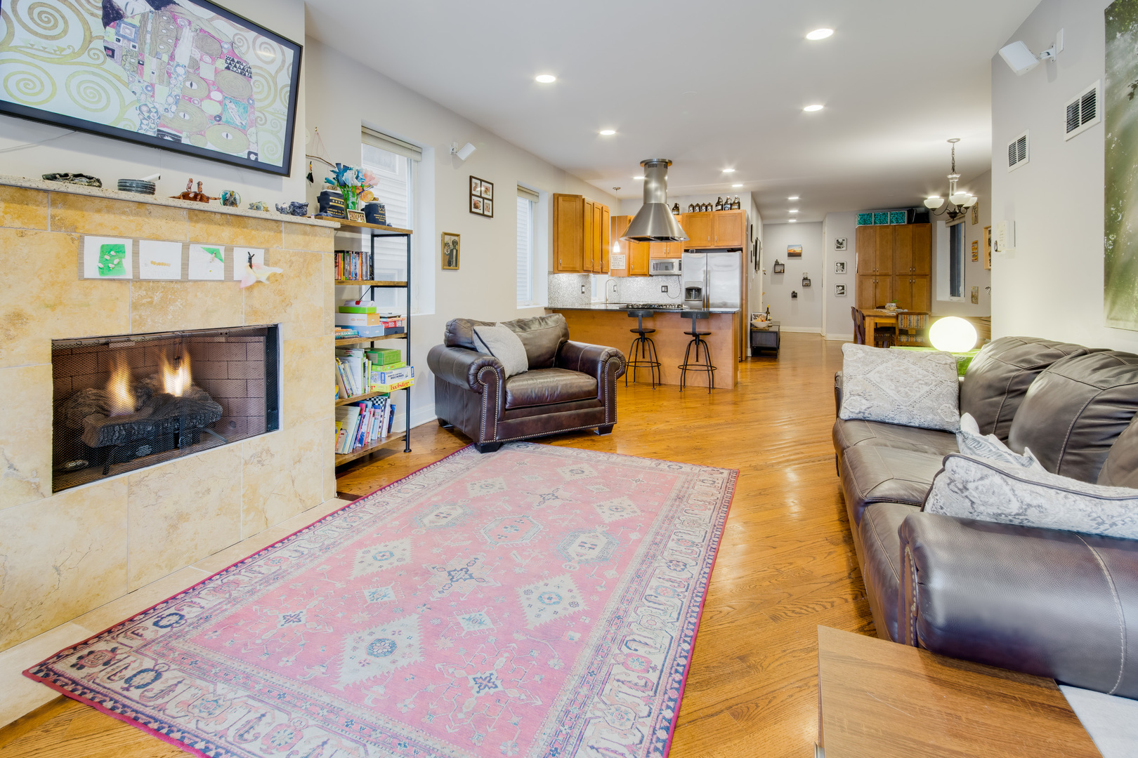 3052 North Oakley Avenue, Unit 1 Chicago, IL 60618 - Photo 4 of 30