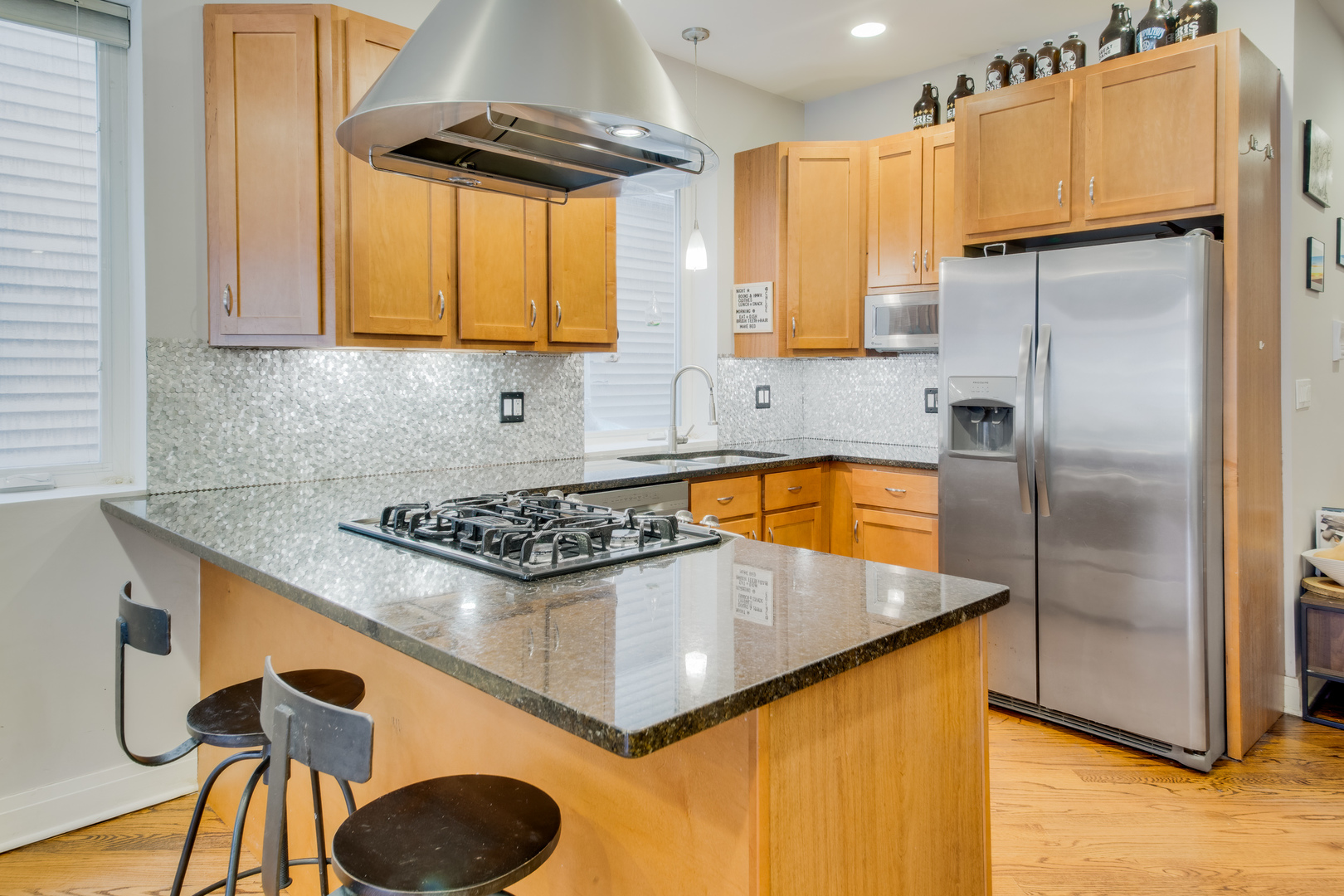 3052 North Oakley Avenue, Unit 1 Chicago, IL 60618 - Photo 8 of 30