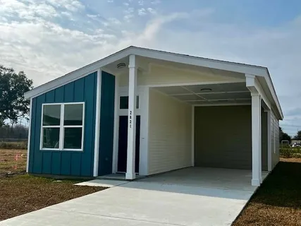 $220,000 | 2821 Live Oak Drive, Terrytown, LA 70056