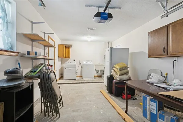 $370,000 | 4429 Lake Vista Drive, Metairie, LA 70006