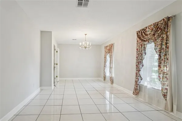 $370,000 | 4429 Lake Vista Drive, Metairie, LA 70006