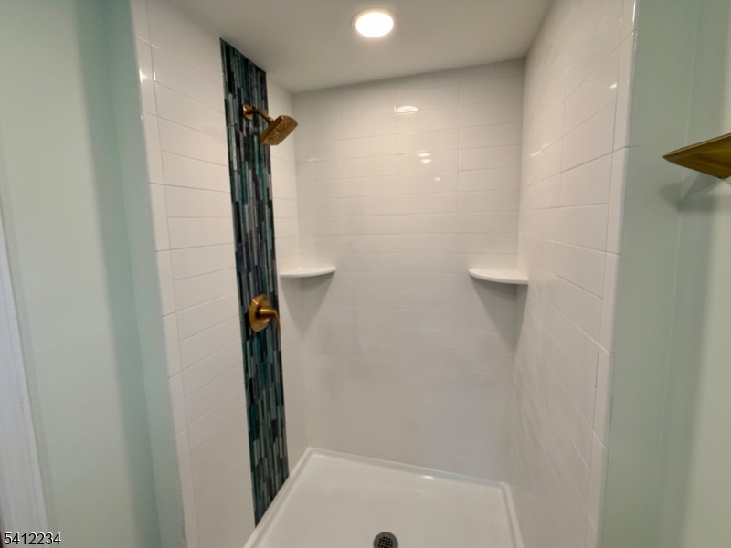 903 Green Pond Road Rockaway, NJ 07866 - Photo 13 of 13 a bathroom with a shower