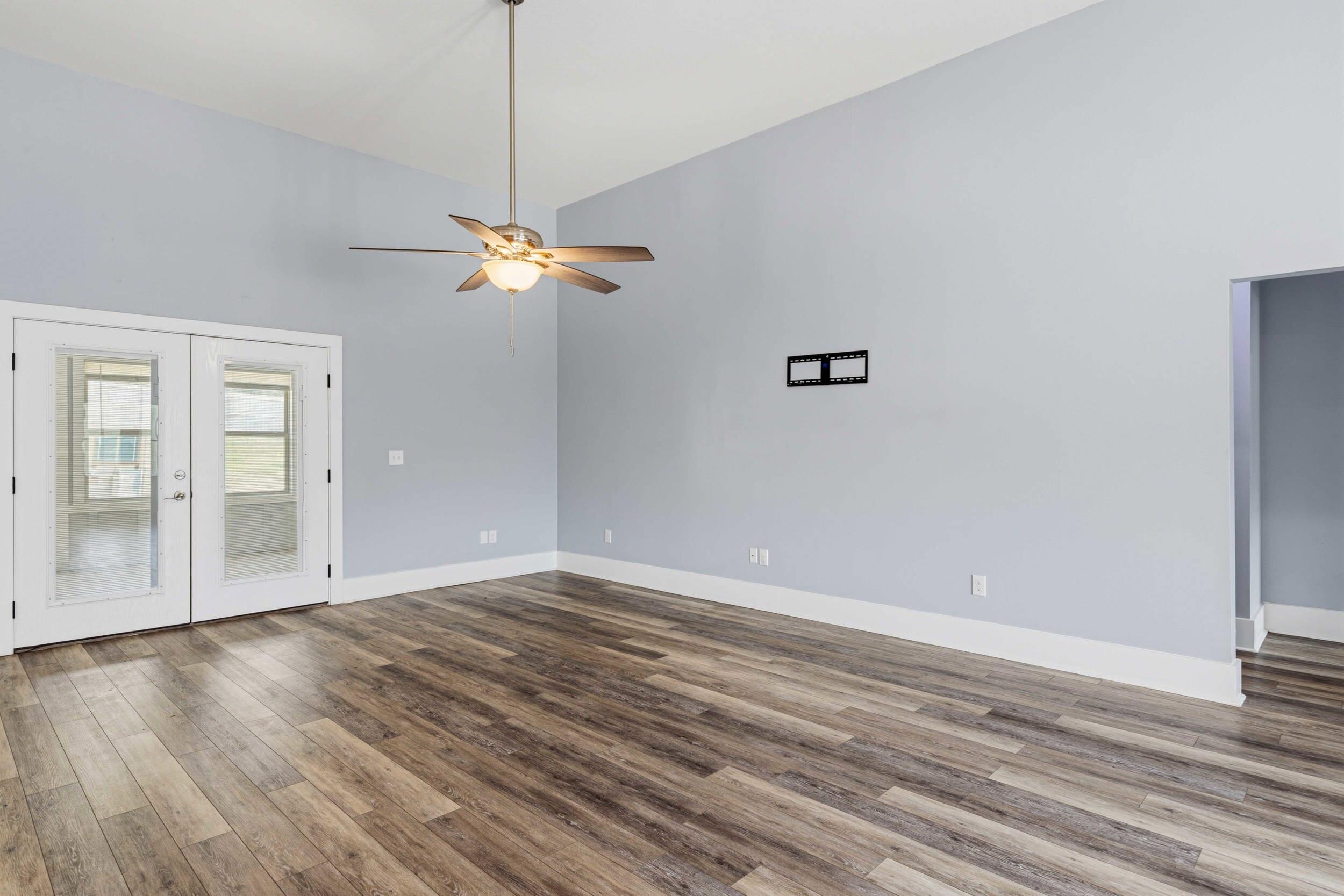 6495 Conrad Court Crestview, FL 32536 - Photo 9 of 59 40_img_3527