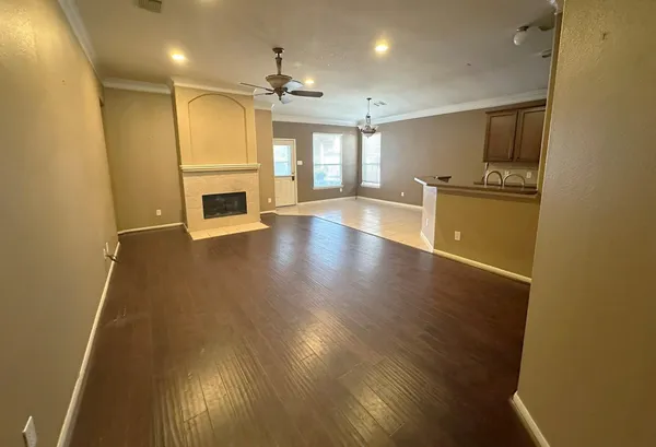 $2,325 | 6454 Applewood Forest Drive, Katy, TX 77494