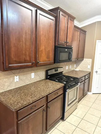 $2,325 | 6454 Applewood Forest Drive, Katy, TX 77494