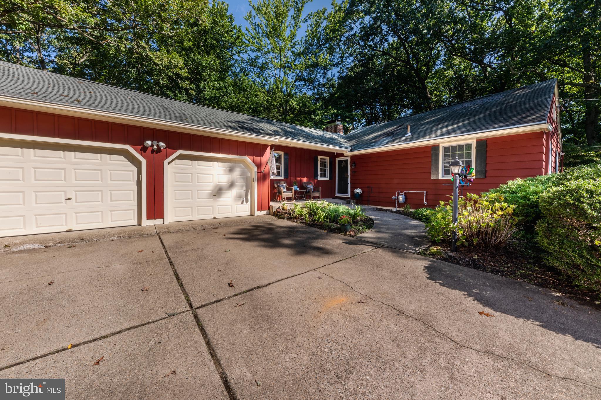 256 Hickstown Road Sicklerville, NJ 08081 - Photo 4 of 39 Gallery Image 4