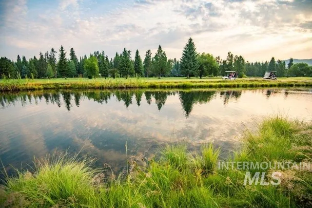 $280,900 | 1130 Bell Flower Place, McCall, ID 83638