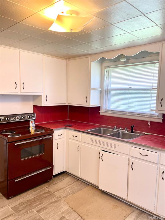 2373 South Dye Road Flint, MI 48532 - Photo 3 of 16